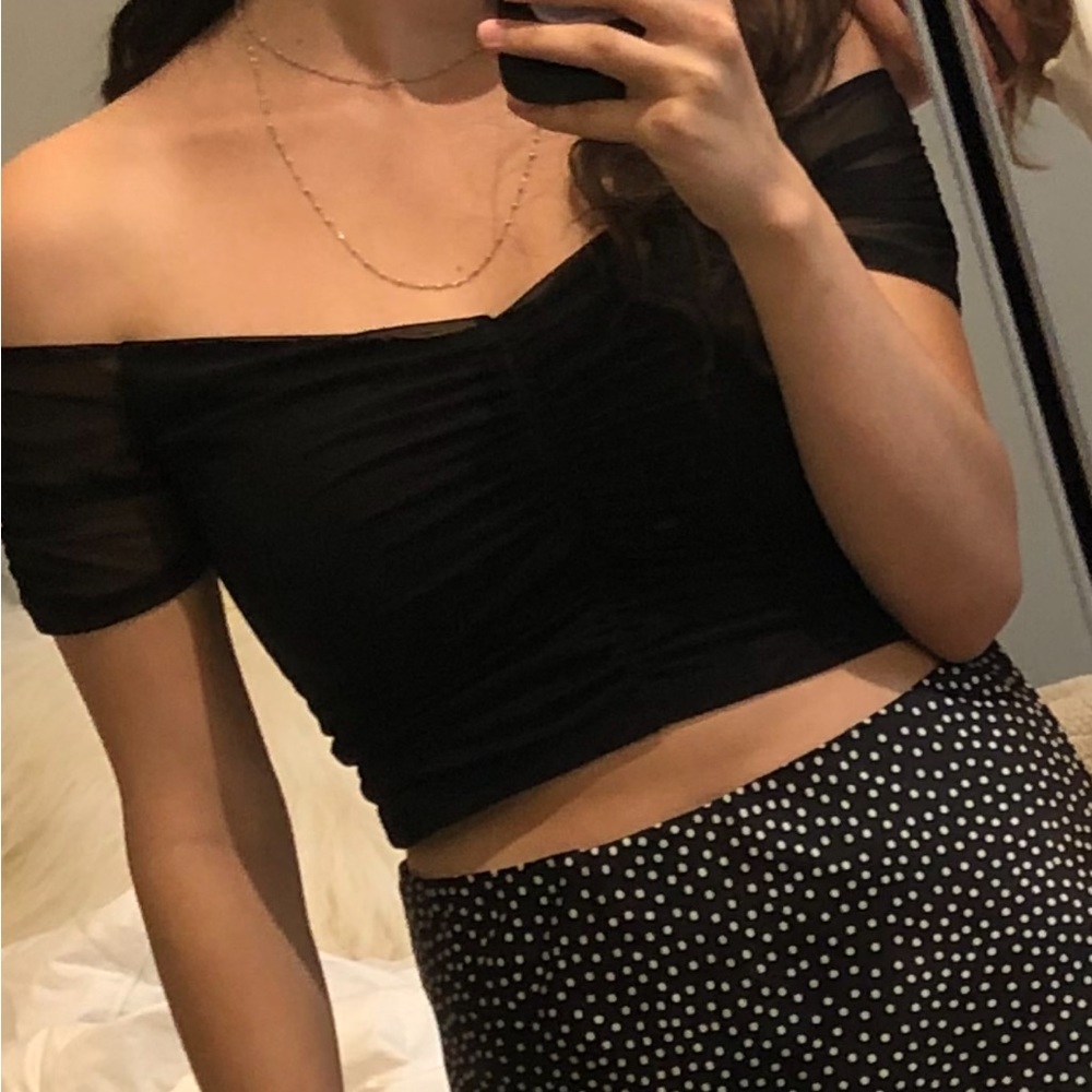 Leith Off the Shoulder Crop Top - Medium